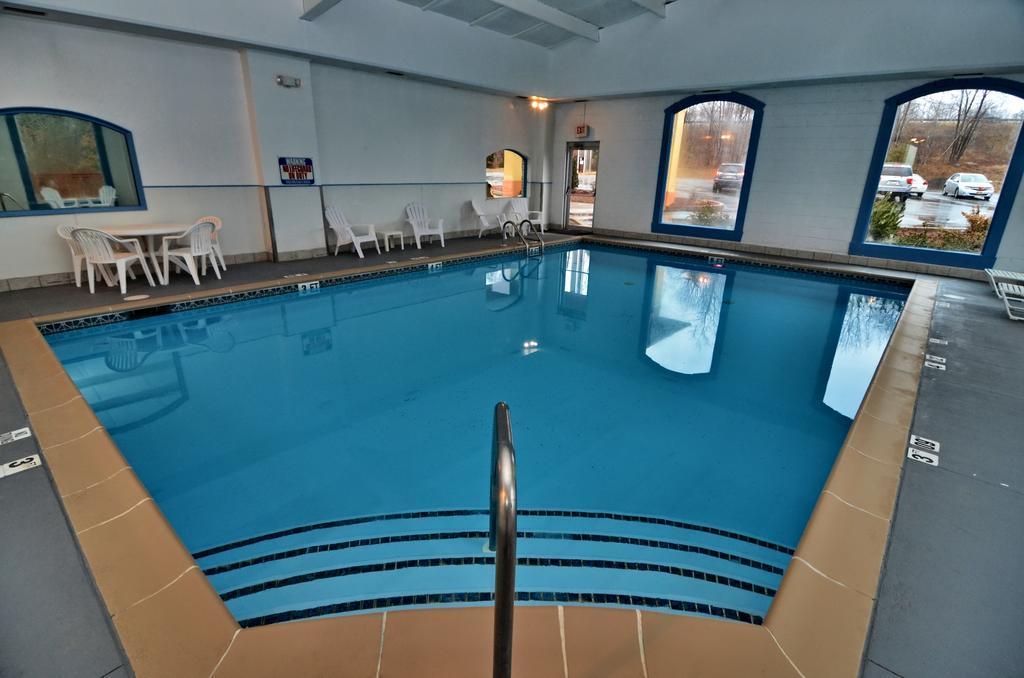 Inn Comfort - Pocono Mountains 2*