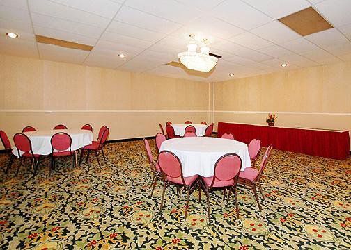 Inn Comfort - Pocono Mountains 2*